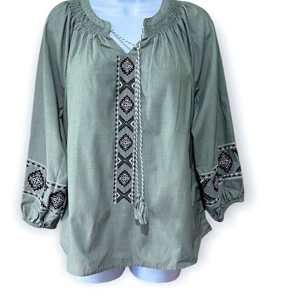 Time and Tru Women's Embroidered Sleeve Peasant Top - Picture 6 of 7
